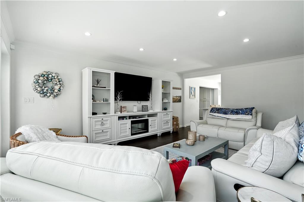 LAKEWOOD PARK - Residential