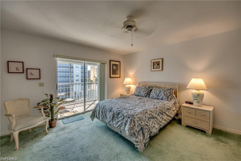 ROYAL PELICAN TOWNHOUSE - Residential