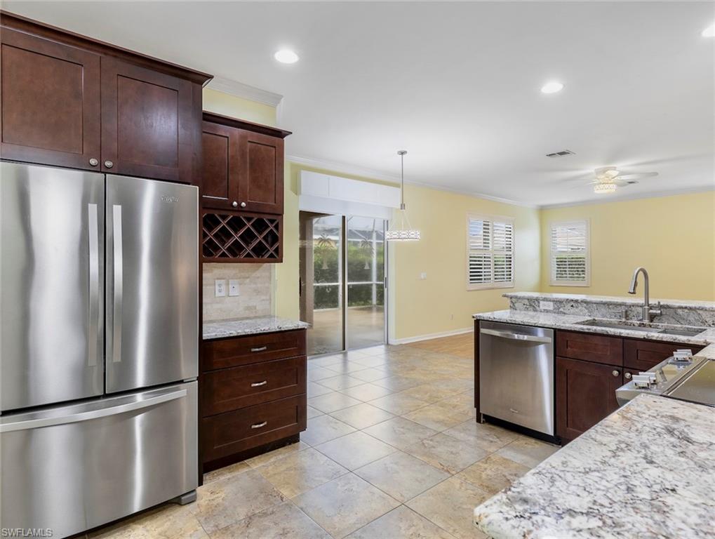 COLONY LAKES - Residential