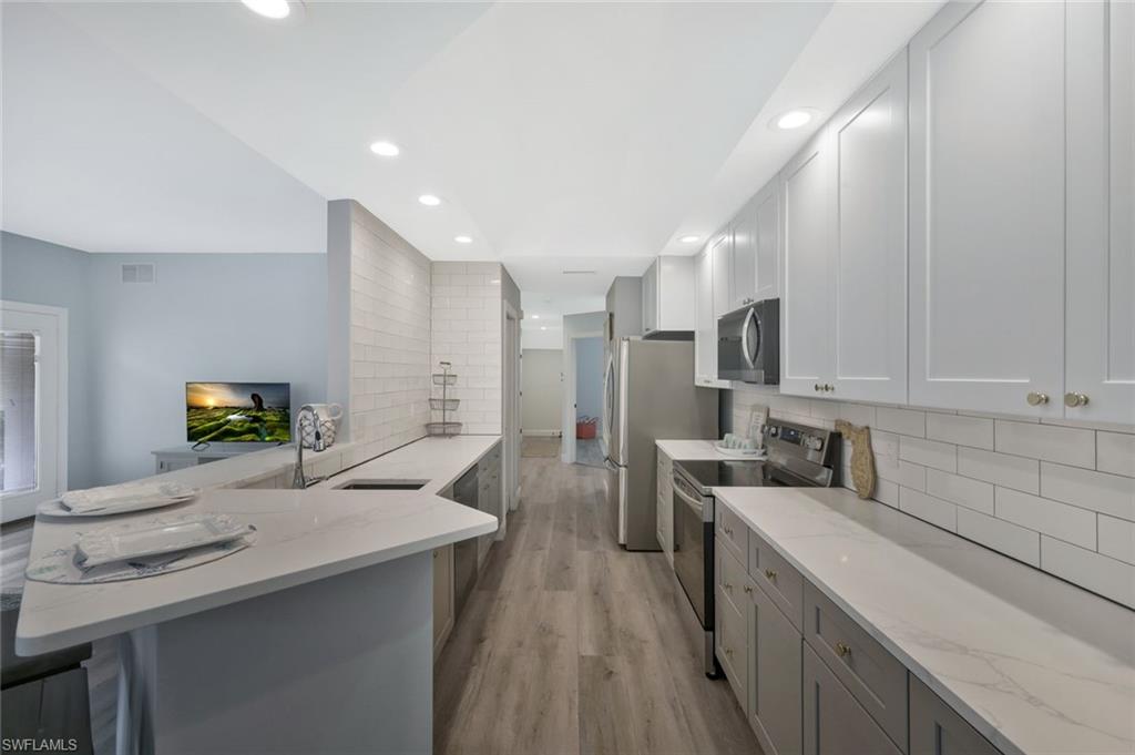 GULF HIDEAWAY - Residential