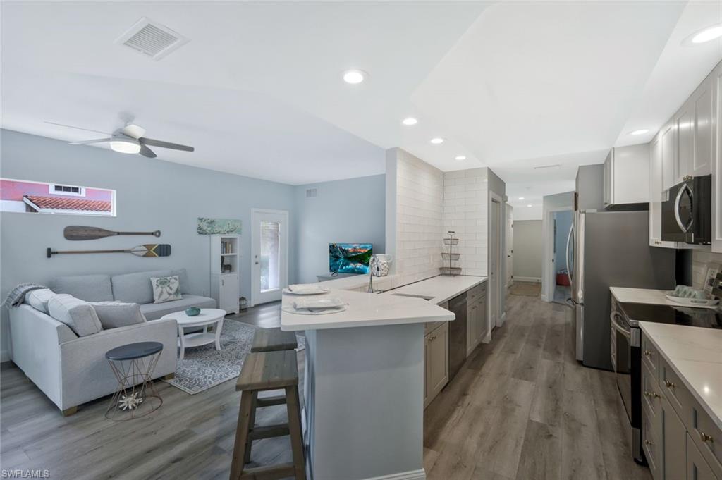 GULF HIDEAWAY - Residential