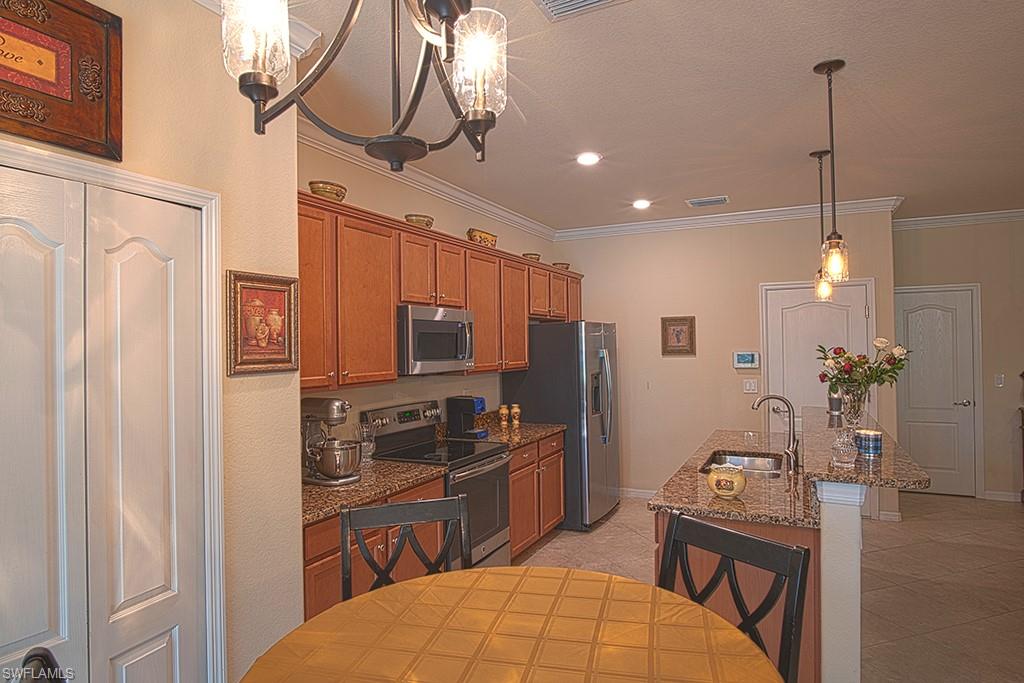 REFLECTION ISLES - Residential