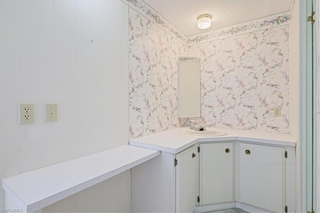 LAZY DAYS MOBILE VILLAGE - Residential