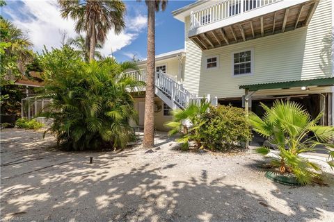 A home in CAPTIVA