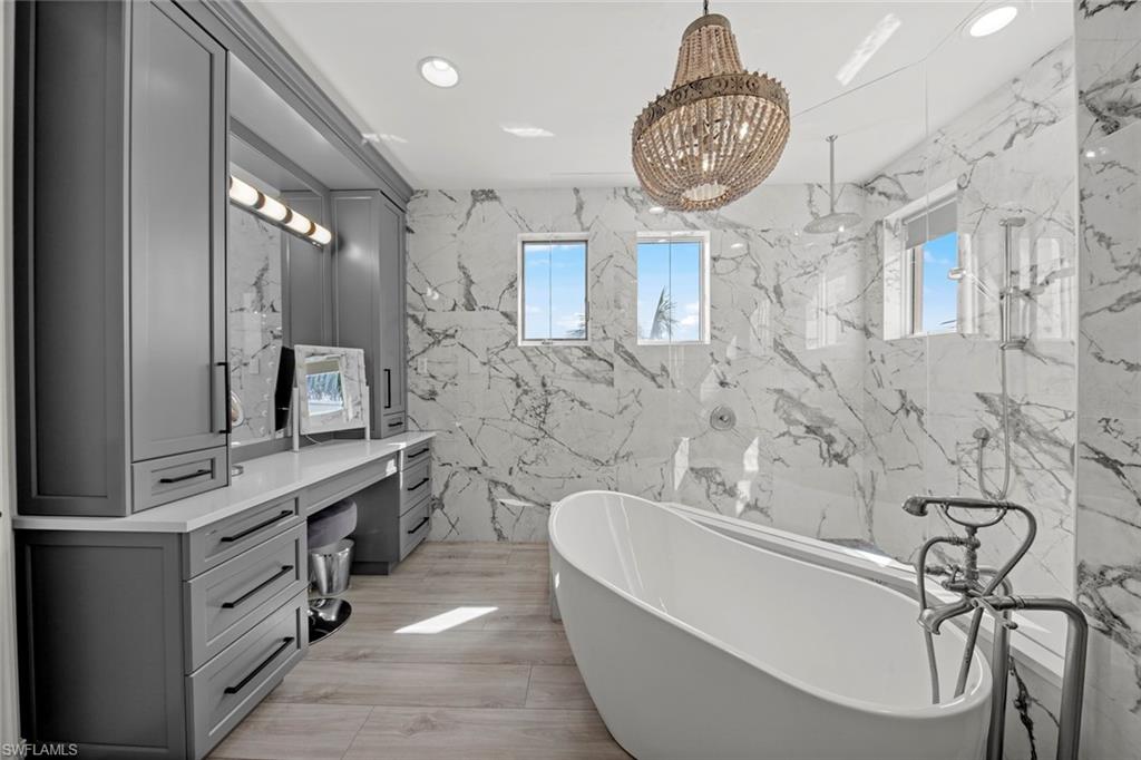 BAREFOOT BAY - Residential