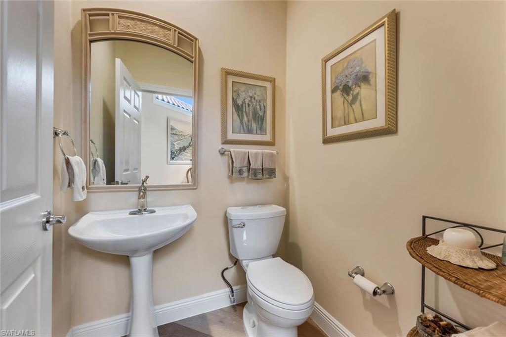 MIRA LAGO - Residential