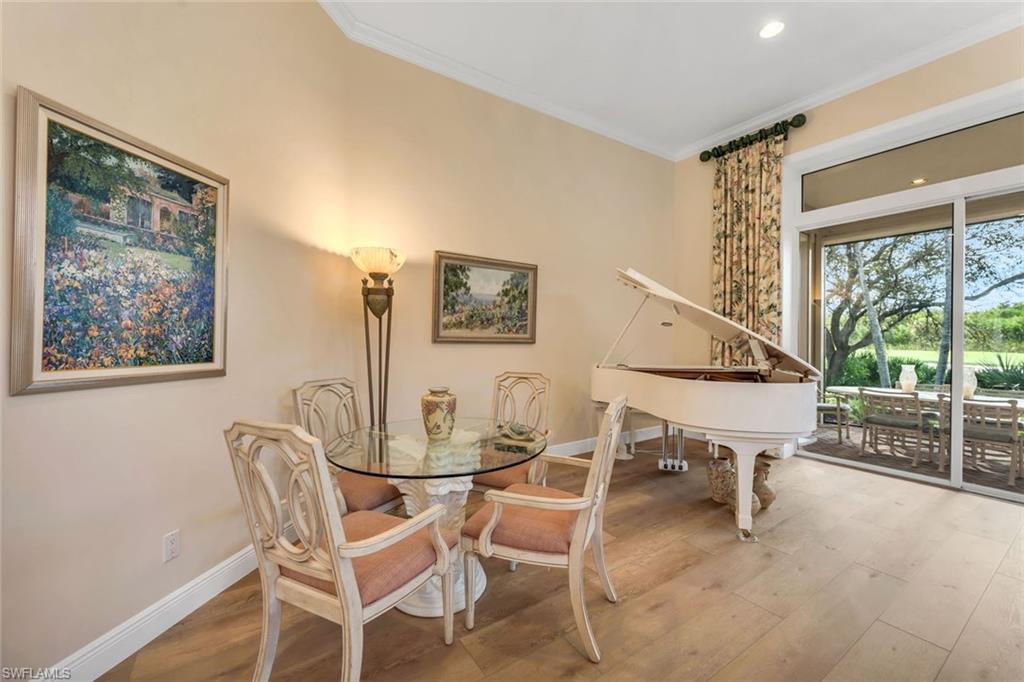 MIRA LAGO - Residential