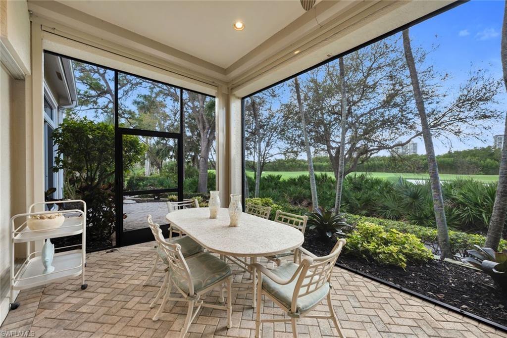 MIRA LAGO - Residential