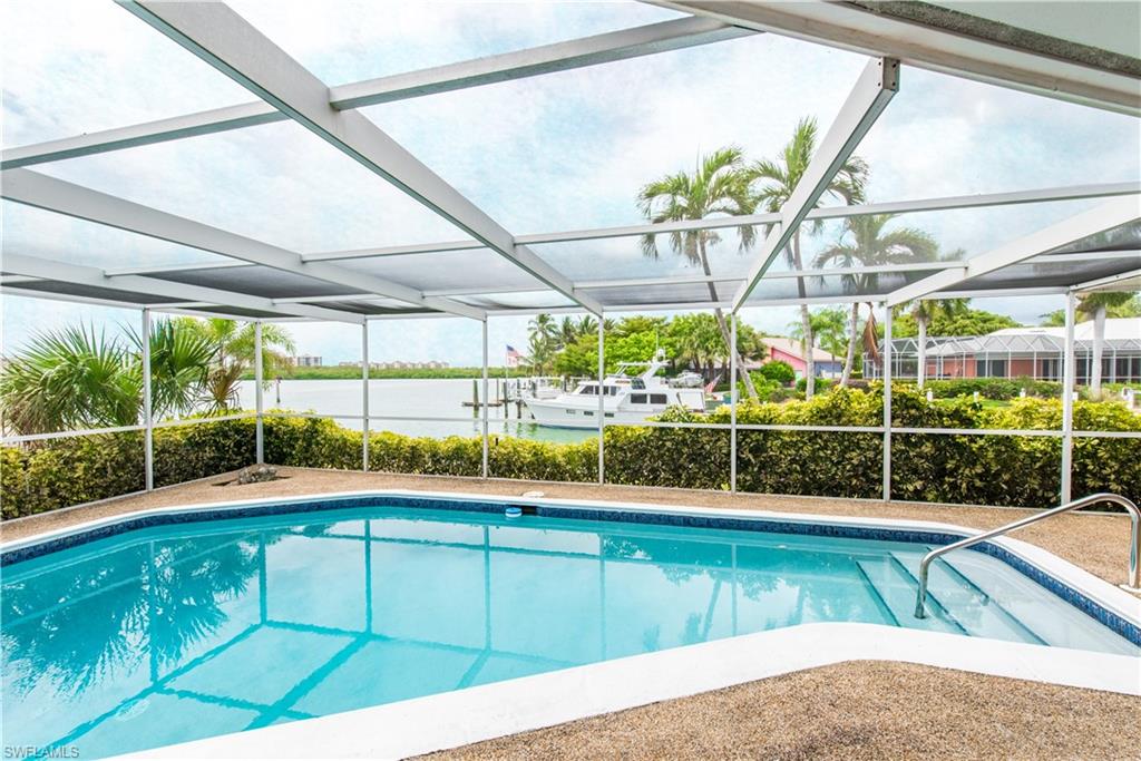 MARCO BEACH - Residential