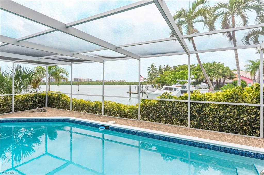 MARCO BEACH - Residential