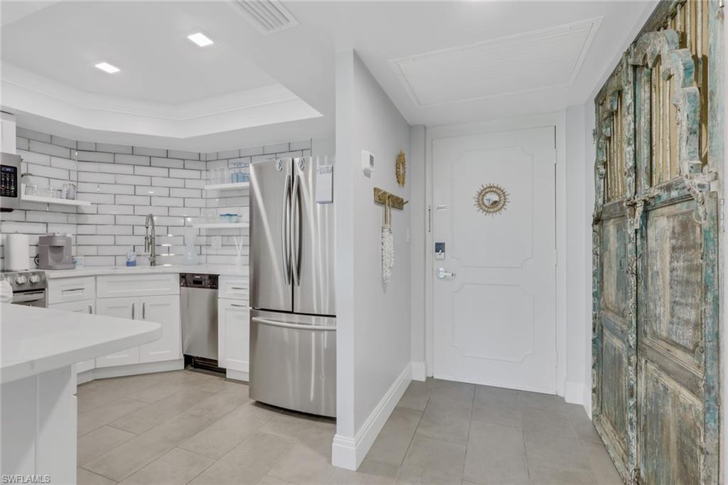 VANDERBILT TOWERS - Residential