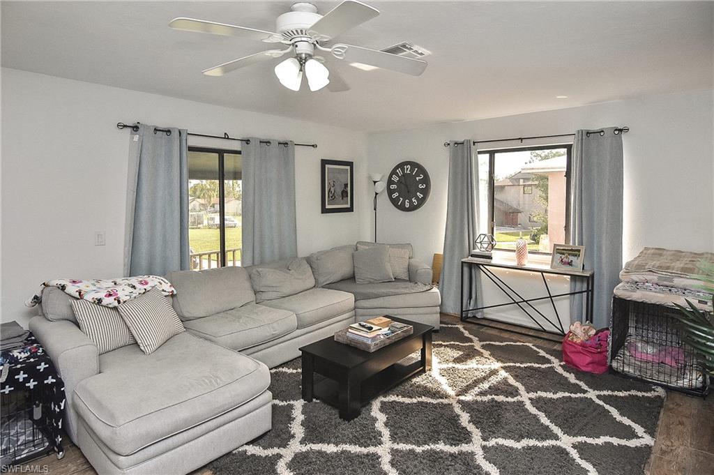 SAN CARLOS PARK - Residential