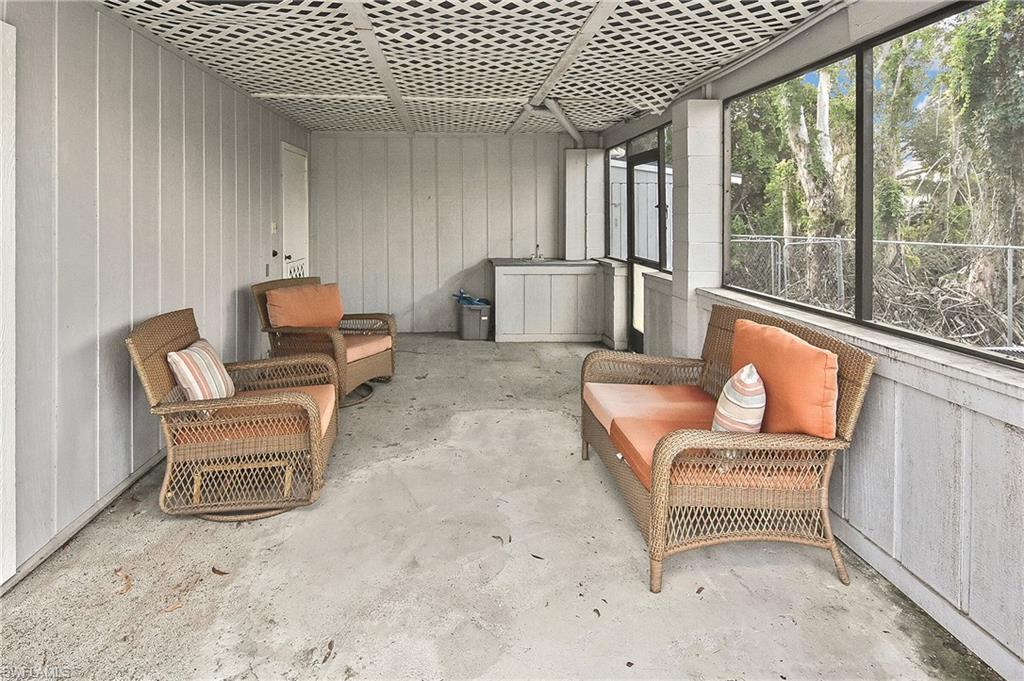 SAN CARLOS PARK - Residential