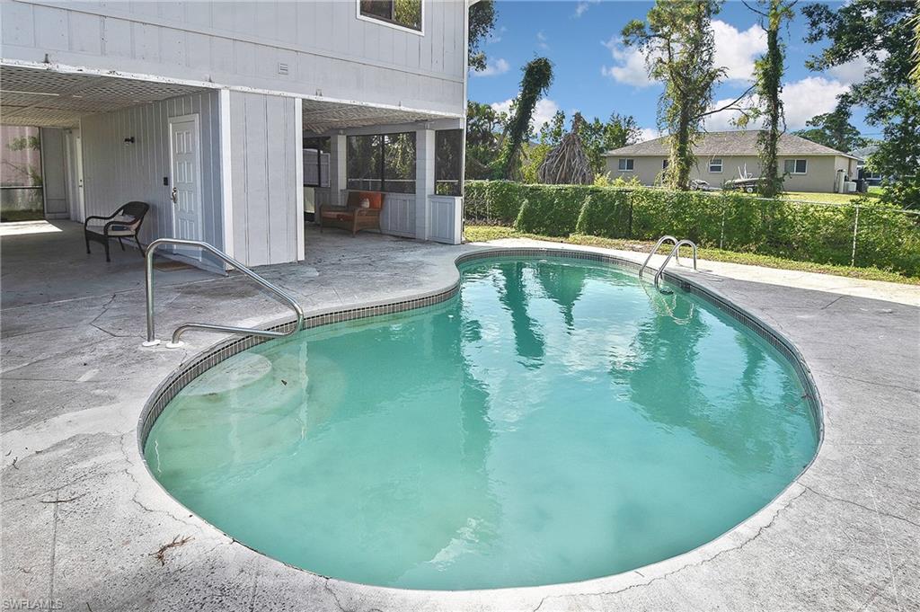 SAN CARLOS PARK - Residential