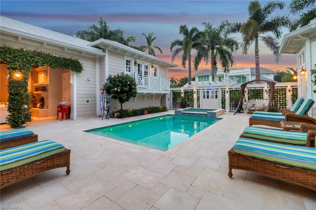 1975 Gulf Shore BLVD S