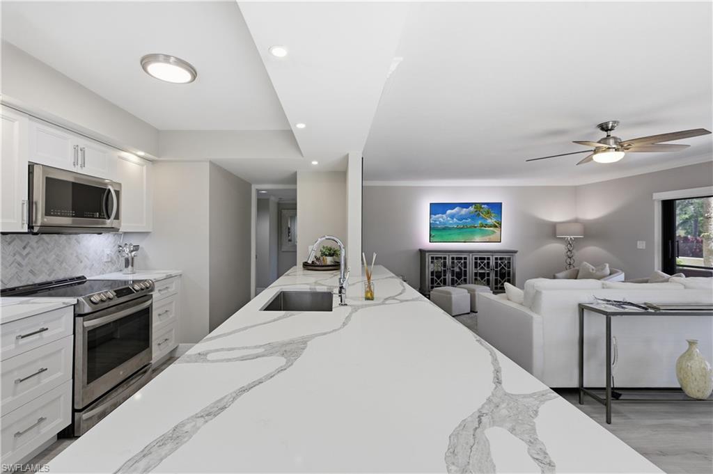 CHATEAUMERE - Residential Lease