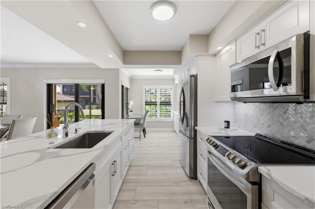 CHATEAUMERE - Residential Lease