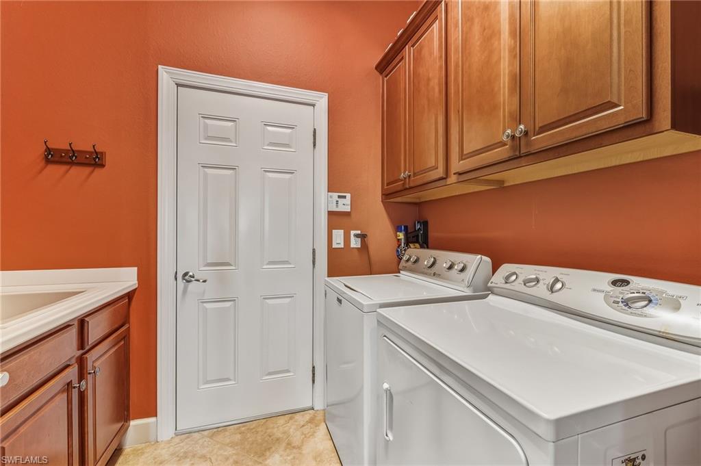 EMERSON SQUARE - Residential