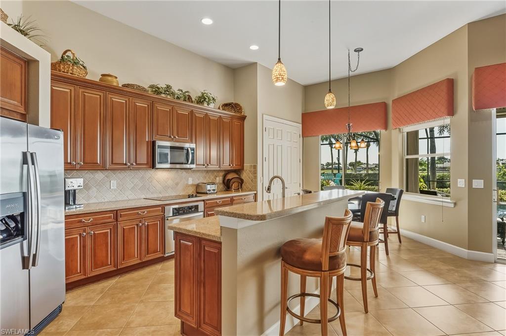 EMERSON SQUARE - Residential