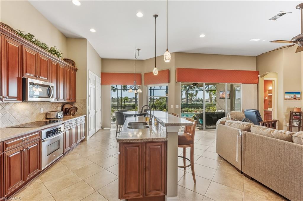 EMERSON SQUARE - Residential