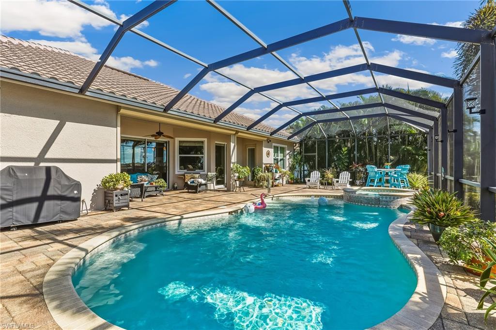 EMERSON SQUARE - Residential