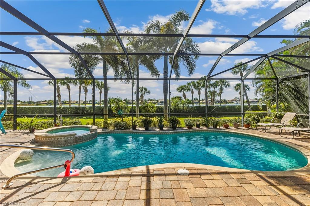 EMERSON SQUARE - Residential