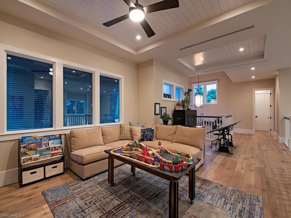 AQUALANE SHORES - Residential