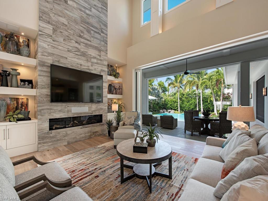 AQUALANE SHORES - Residential