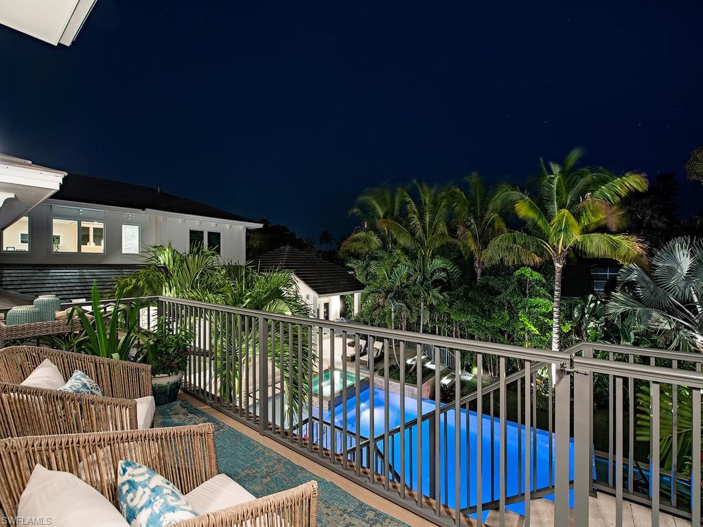 AQUALANE SHORES - Residential