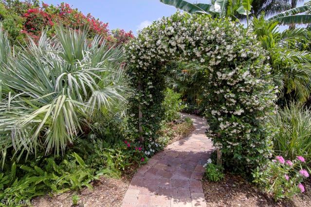 METES AND BOUNDS - Residential