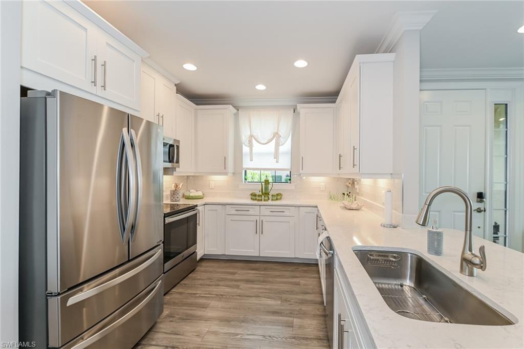 COACH HOUSE - Residential Lease