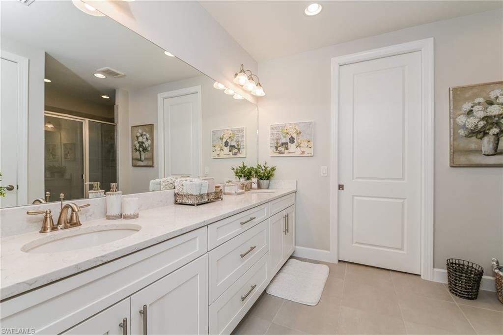 COACH HOUSE - Residential Lease