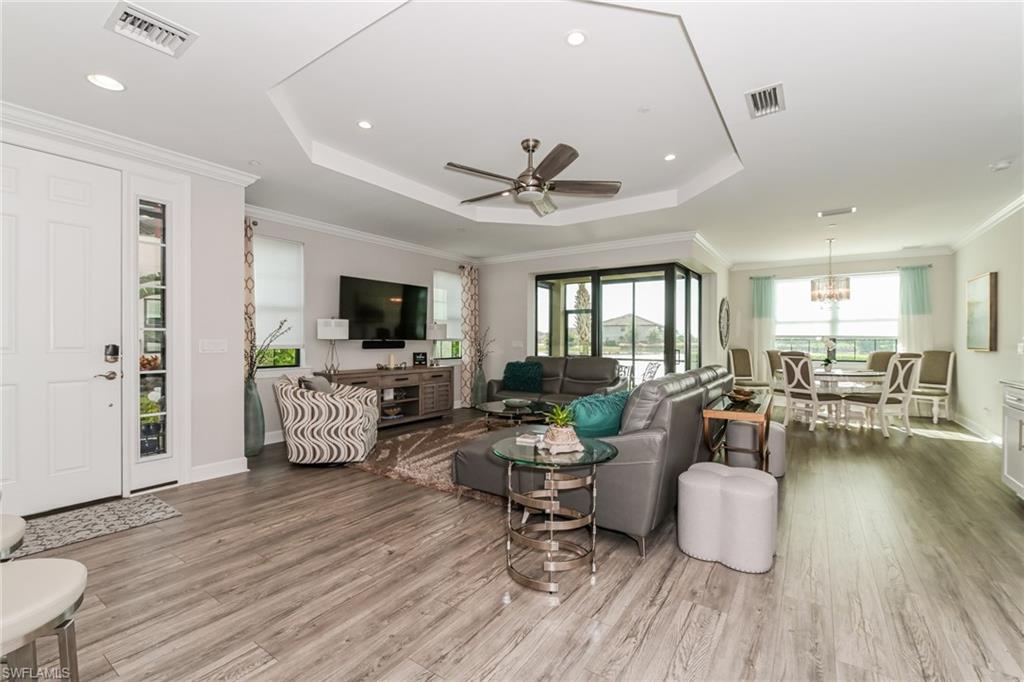 COACH HOUSE - Residential Lease