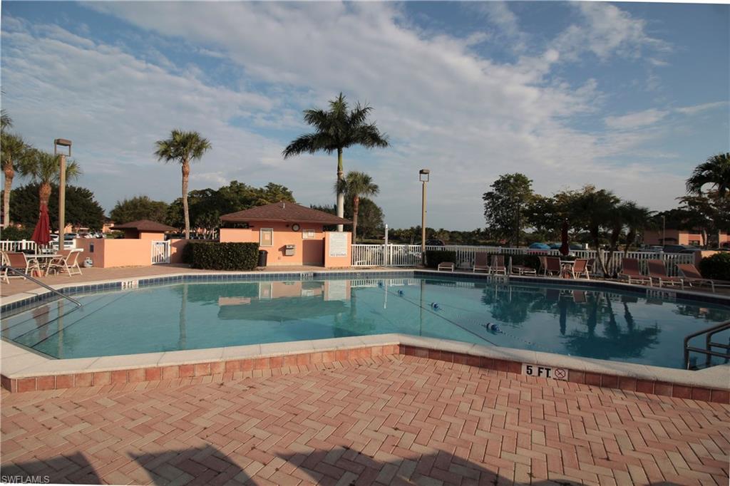 TROPIC SCHOONER APTS - Residential