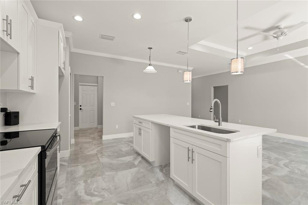 TROPIC ISLES - Residential