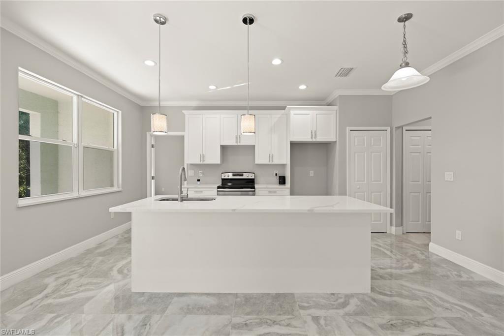 TROPIC ISLES - Residential