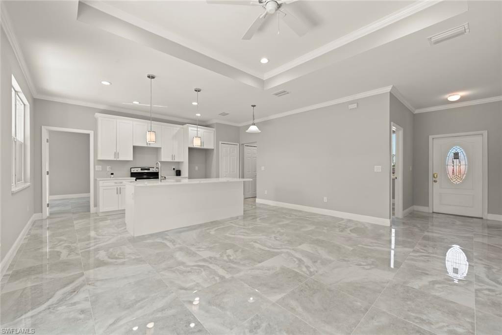 TROPIC ISLES - Residential