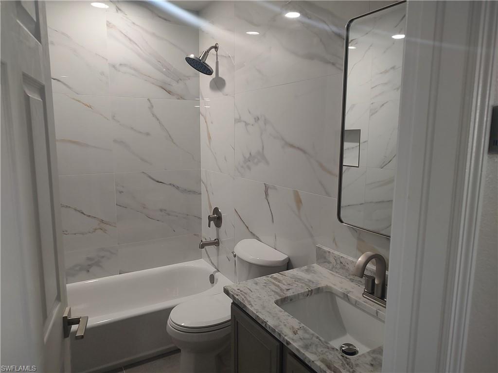 BELLA VIDA - Residential Lease