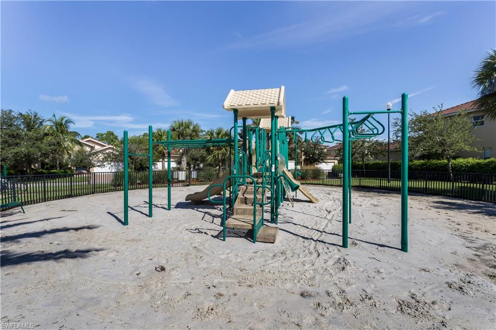 CATALINA ISLES - Residential