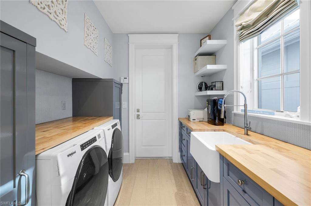 MANGROVE BAY - Residential