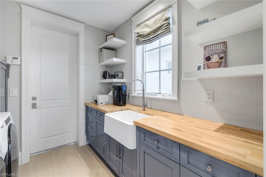 MANGROVE BAY - Residential