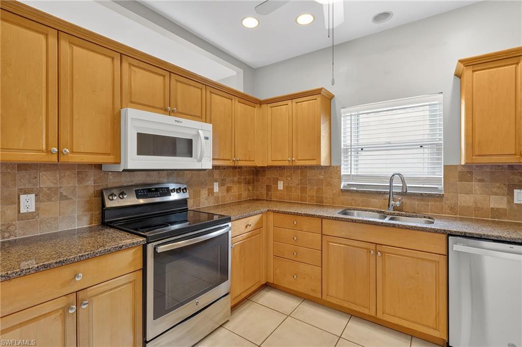 NAPLES PARK - Residential