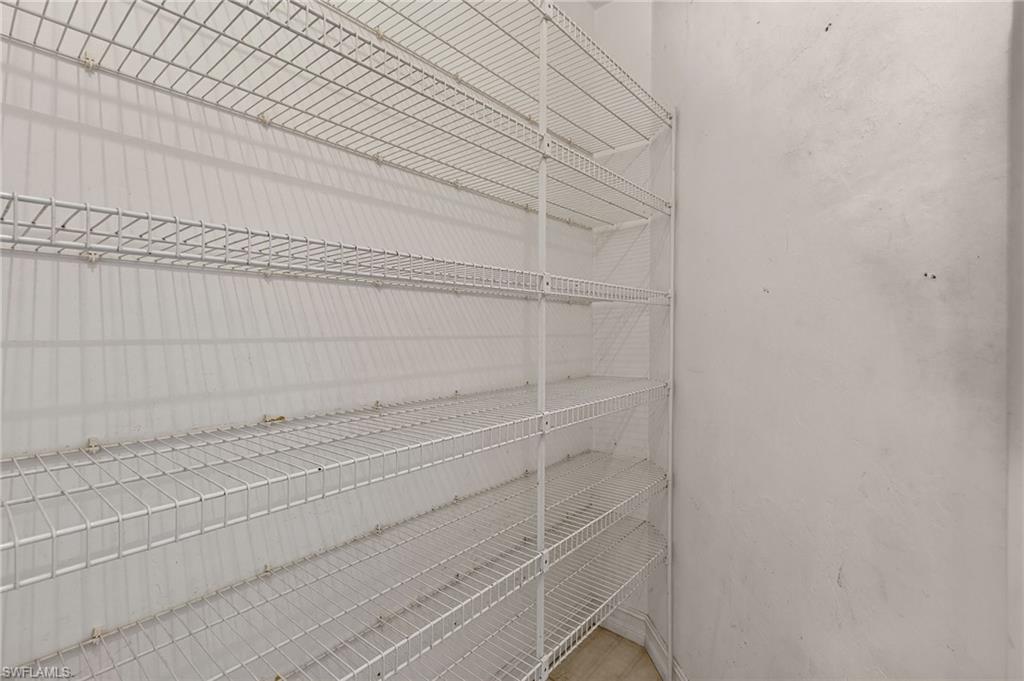 NAPLES PARK - Residential