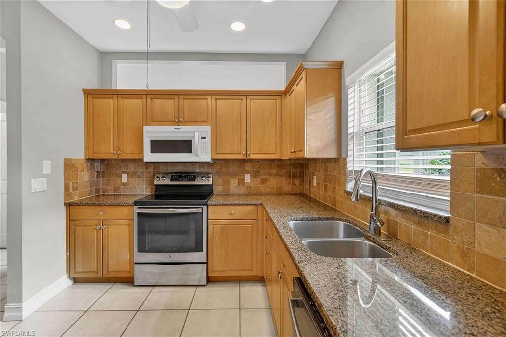 NAPLES PARK - Residential