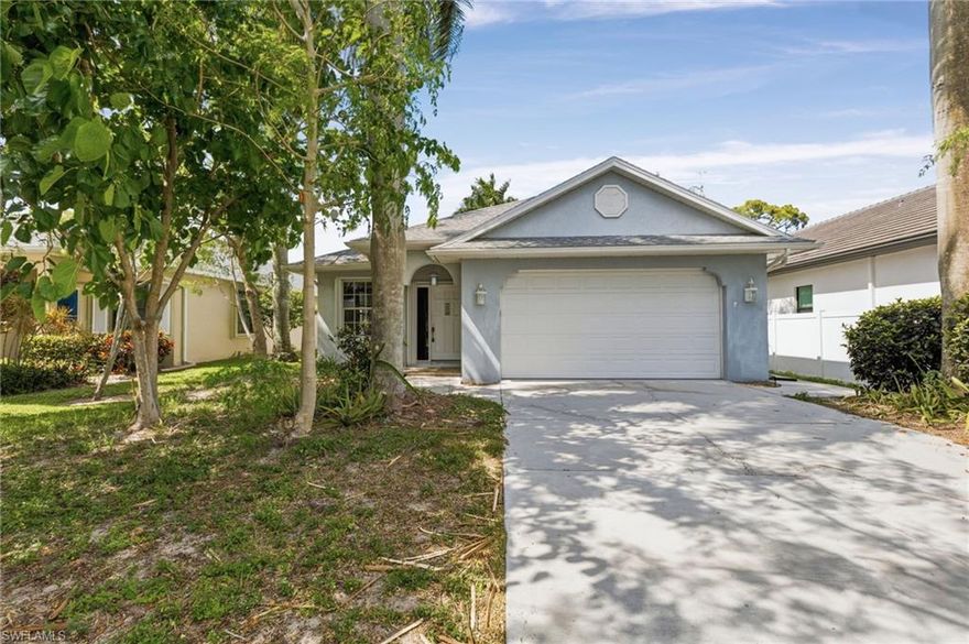 Located in the highly desirable Naples Park area, this well-maintained 3-bedroom, 2-bath home offers 1,624 square feet of comfortable living space and an excellent location close to some of Southwest Florida’s most beautiful beaches. Built in 1997, this home features a spacious family room and dining area combination, creating an open and inviting layout perfect for everyday living and entertaining. Tile flooring runs throughout the home for easy maintenance and a clean, cohesive look. Sliding glass doors lead to the screened lanai, providing the perfect space to relax and enjoy the Florida lifestyle year-round. The attached 2-car garage offers added convenience and storage. Ideally situated just minutes from Delnor-Wiggins Pass State Park beach and Vanderbilt Beach, as well as shopping, dining, and entertainment, this property is a fantastic opportunity to enjoy the best of Naples living.
*some photos are virtually staged