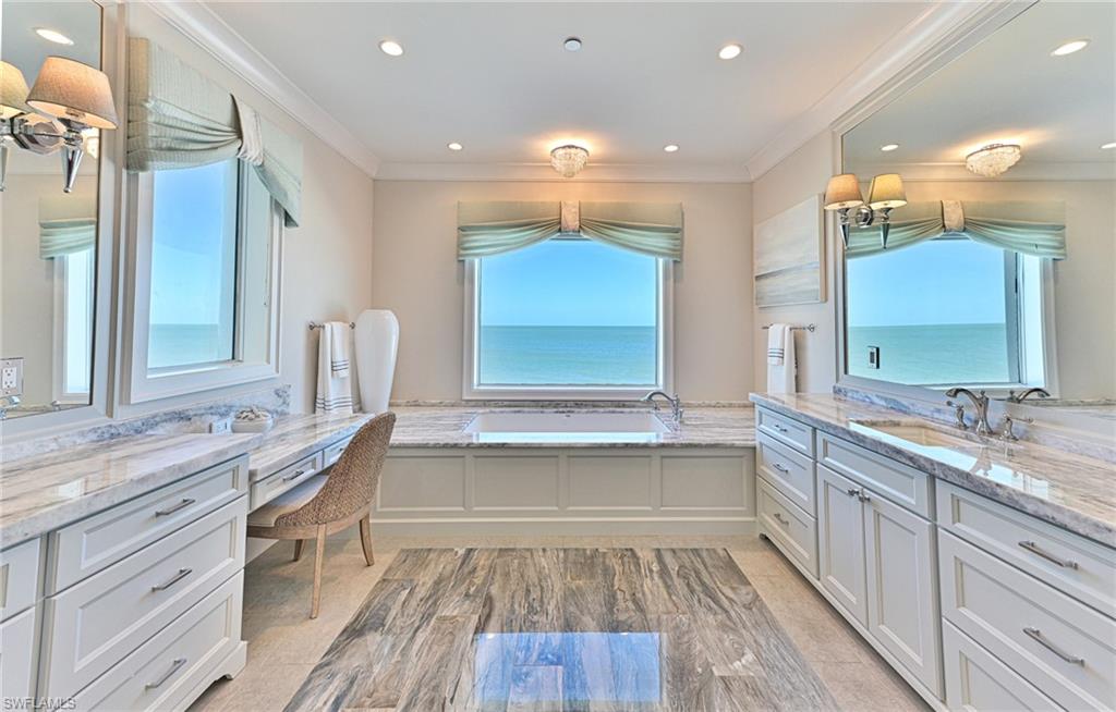 BAREFOOT BEACH - Residential