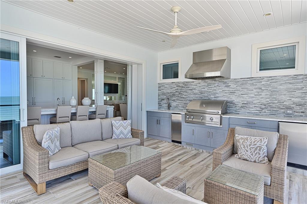 BAREFOOT BEACH - Residential