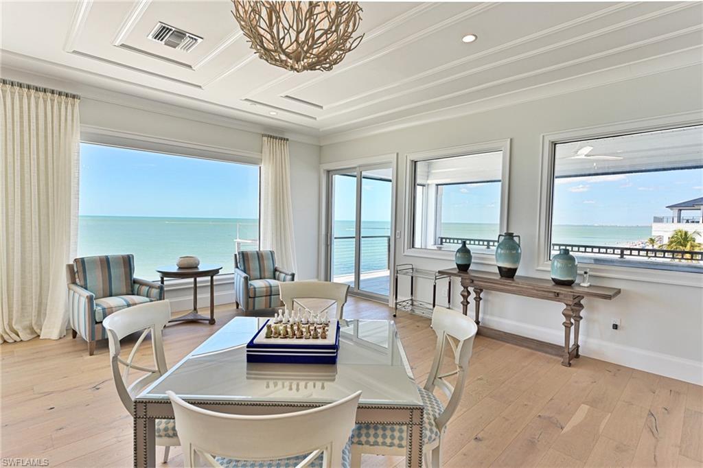 BAREFOOT BEACH - Residential