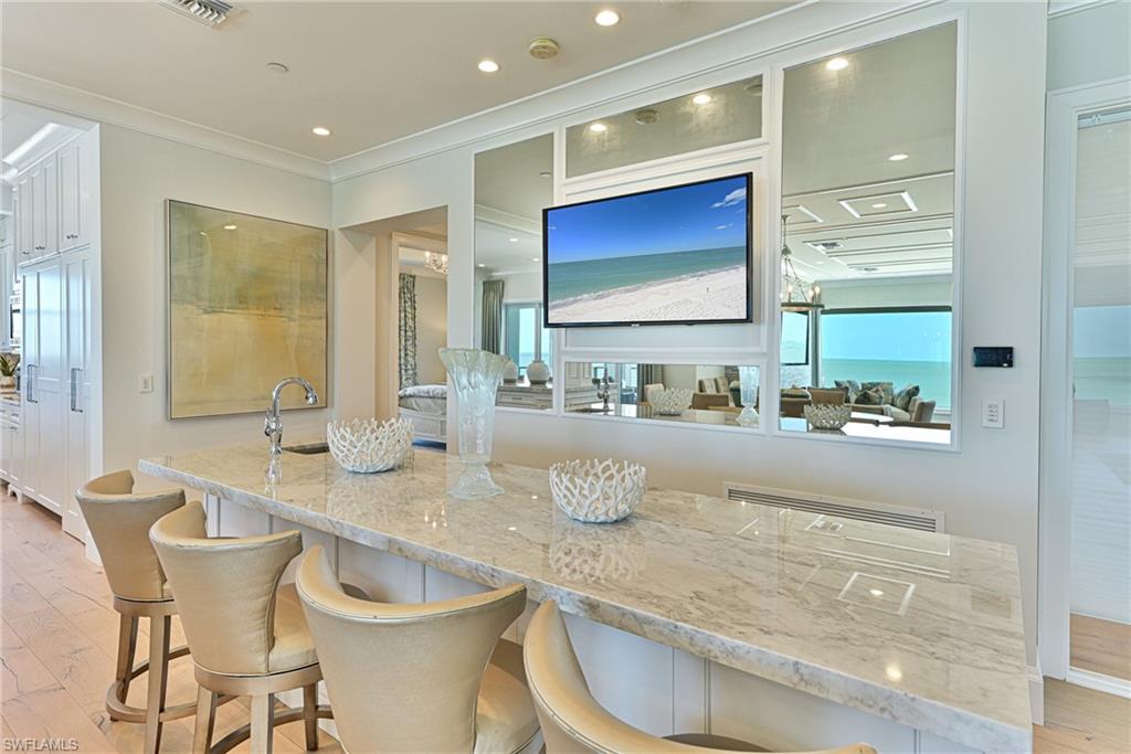 BAREFOOT BEACH - Residential