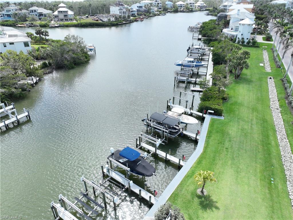 BAREFOOT BEACH - Residential